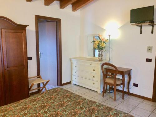 Hotel Edelweiss Сан Дзено ди Монтаня Екстериор снимка