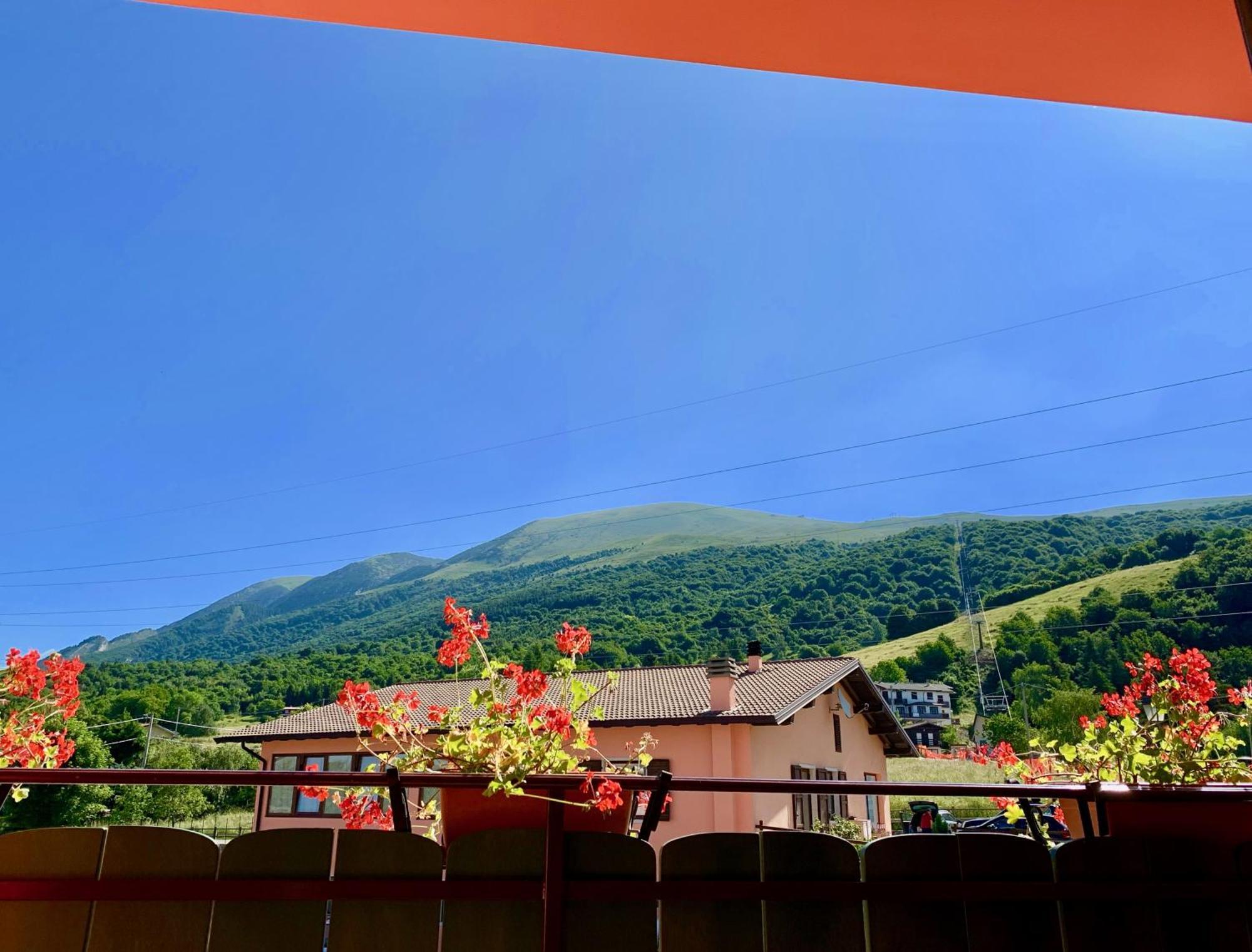 Hotel Edelweiss Сан Дзено ди Монтаня Екстериор снимка
